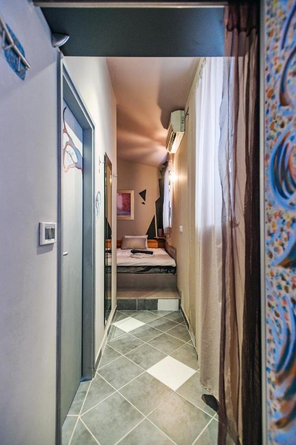 Lupino'S Gallery Apartment - Old Town 扎达尔 外观 照片