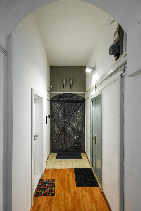 Lupino'S Gallery Apartment - Old Town 扎达尔 外观 照片
